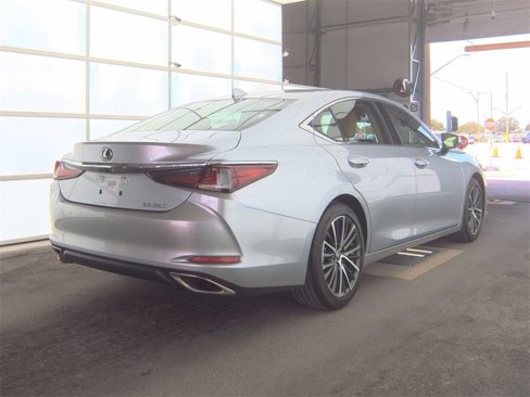 Used 2024 Lexus ES 350 w/ Premium Package image 6