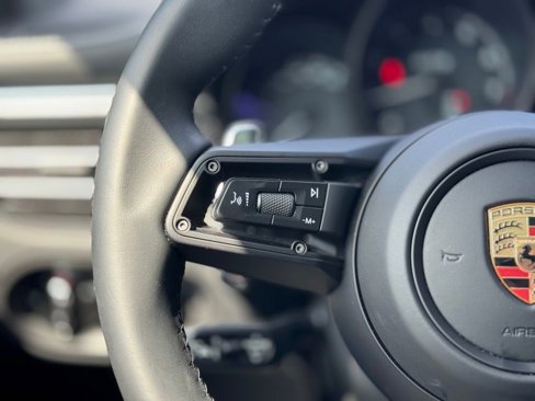 Used 2025 Porsche Macan GTS image 60