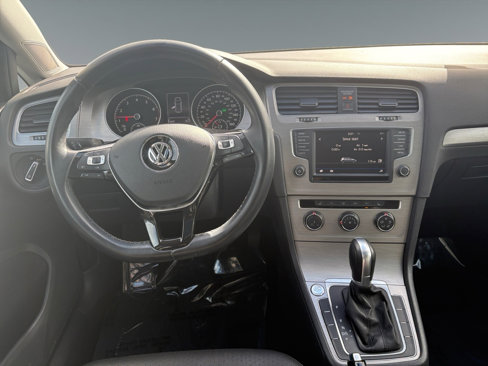 Used 2017 Volkswagen Golf Wolfsburg Edition image 11