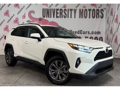 Used 2022 Toyota RAV4 XLE Premium image 2