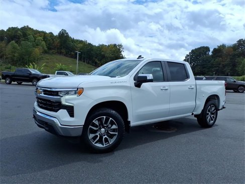 Used 2023 Chevrolet Silverado 1500 LT image 2