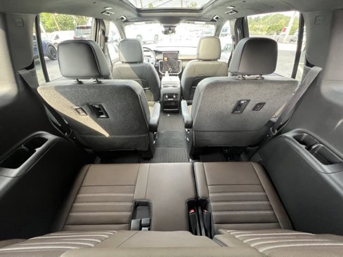 Used 2026 GMC Acadia Denali Ultimate image 8