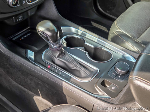 Used 2021 Chevrolet Traverse Premier image 32