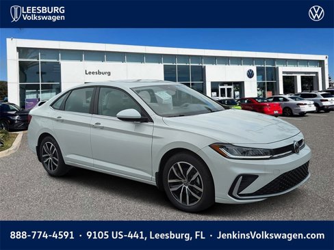 New 2025 Volkswagen Jetta SE image 1