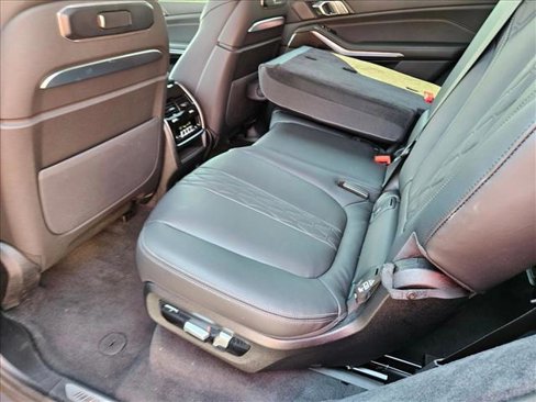 New 2026 BMW X7 M60i image 15