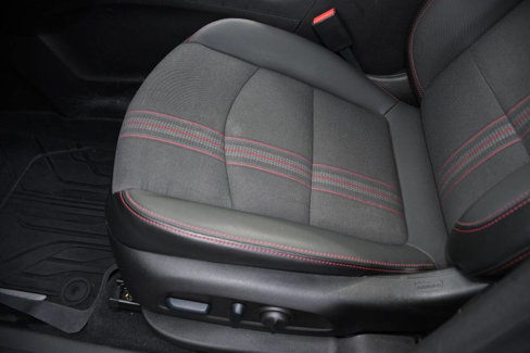 Used 2023 Chevrolet Equinox RS image 12