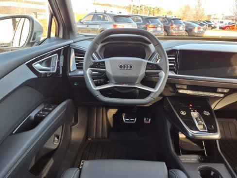 New 2025 Audi Q4 e-tron Premium Plus image 13
