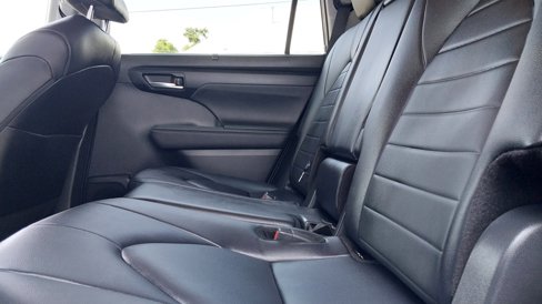 Used 2024 Toyota Highlander XLE image 17