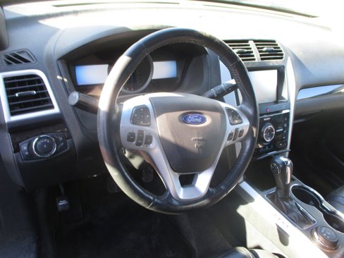 Used 2015 Ford Explorer Limited image 11