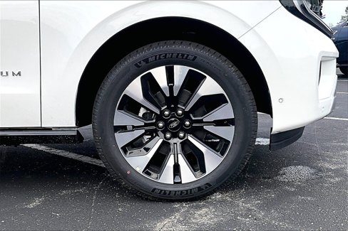 New 2025 Ford Expedition Platinum image 12