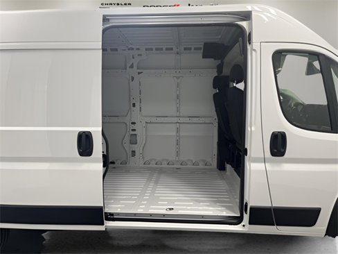 Used 2025 RAM ProMaster 2500 w/ Storage Group image 16