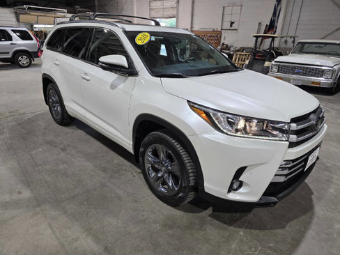 Used 2018 Toyota Highlander AWD V6 image 18