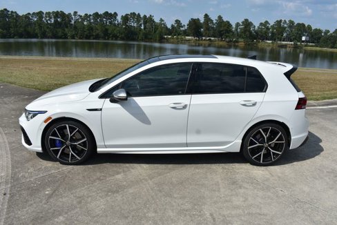 Used 2024 Volkswagen Golf R image 3