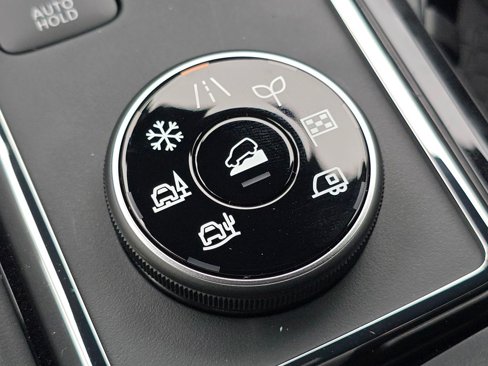 New 2025 Nissan Pathfinder Rock Creek image 9