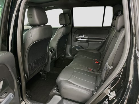 Used 2025 Mercedes-Benz GLB 250 4MATIC image 29