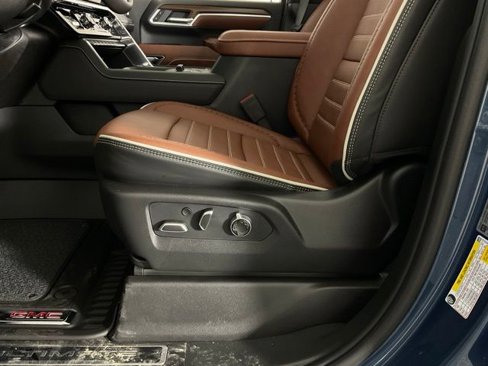 New 2025 GMC Sierra 2500 Denali Ultimate w/ Max Trailering Package image 29