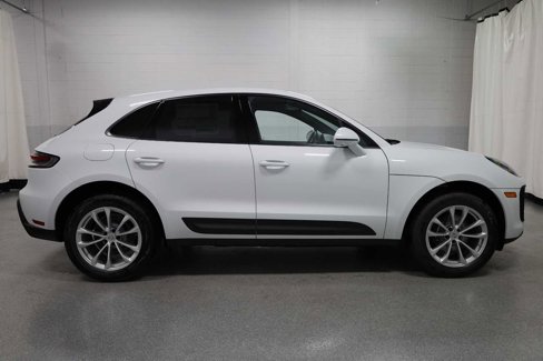 New 2026 Porsche Macan image 10