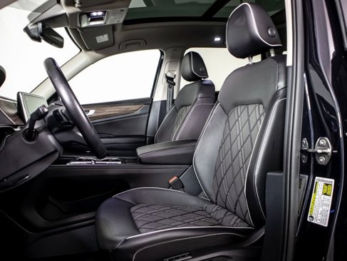 Used 2024 Volkswagen Atlas SEL Premium R-Line image 4