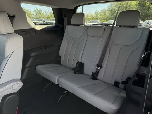 Used 2025 Hyundai Palisade SEL image 28