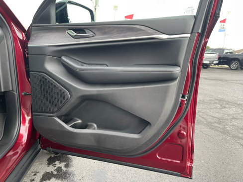 New 2025 Jeep Grand Cherokee Limited image 9