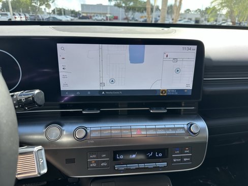 Used 2025 Hyundai Kona Limited image 17