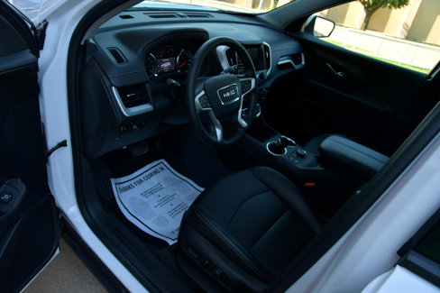 Used 2024 GMC Terrain SLT image 28