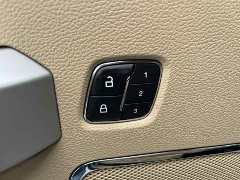 Used 2019 Ford F250 Lariat w/ Lariat Ultimate Package image 19