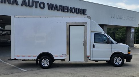 Used 2023 Chevrolet Express 3500 w/ Power Convenience Package image 3