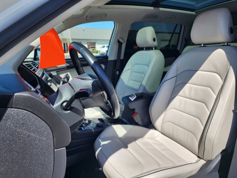 Used 2019 Volkswagen Tiguan SEL Premium image 15