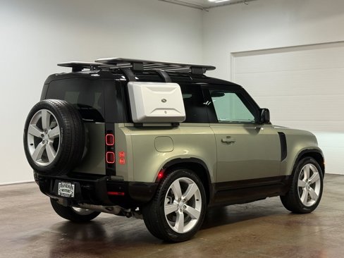 Used 2024 Land Rover Defender 90 X-Dynamic SE image 22
