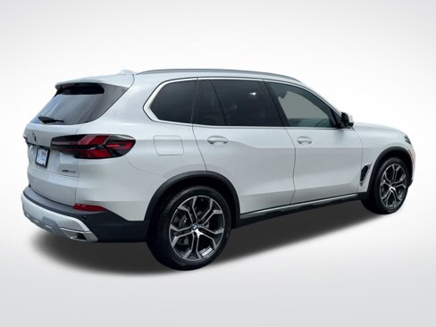 New 2026 BMW X5 xDrive40i w/ Premium Package image 8
