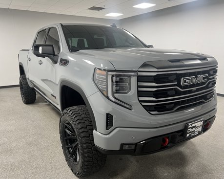 Used 2024 GMC Sierra 1500 AT4 w/ Technology Package image 2