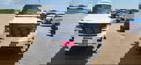 Used 2017 Jeep Grand Cherokee Altitude image 3