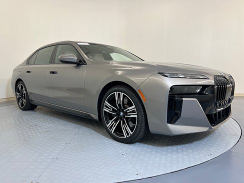 New 2026 BMW 740i w/ Executive Package image 7