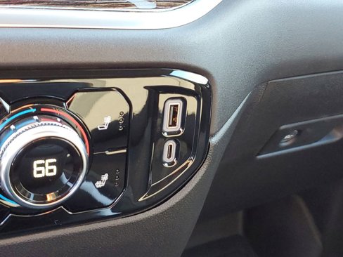 New 2026 GMC Sierra 2500 SLE w/ SLE Value Package; image 26
