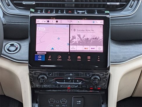 New 2025 Jeep Grand Cherokee L Limited image 15
