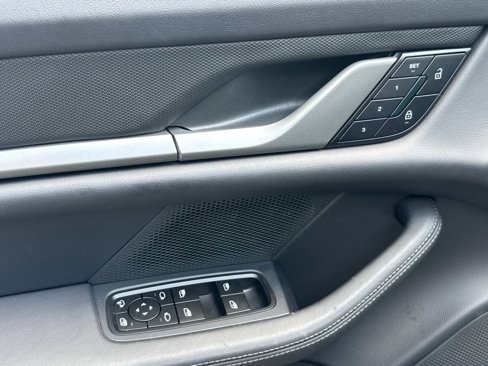 Certified 2025 Porsche Taycan 4S image 20