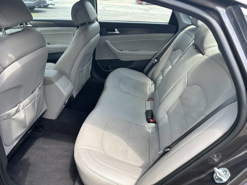 Used 2016 Hyundai Sonata Sport w/ Option Group 1V image 28