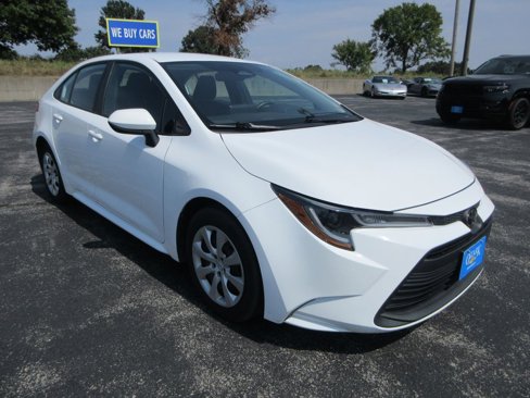 Used 2023 Toyota Corolla LE image 7