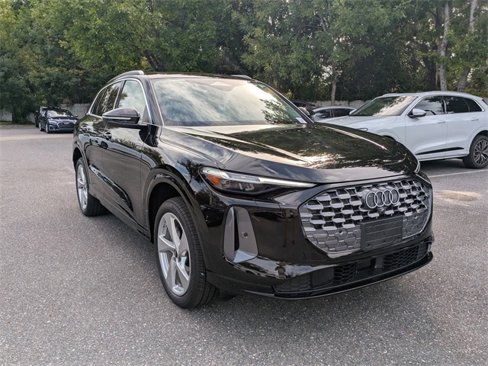 New 2025 Audi Q5 Prestige image 11