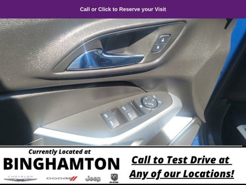 Used 2024 Chevrolet Trax RS image 12