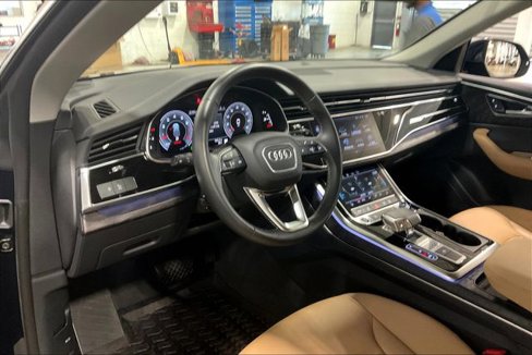 Certified 2025 Audi Q8 Premium image 14