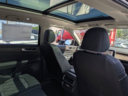 New 2025 Volkswagen Atlas SEL Premium R-Line image 34