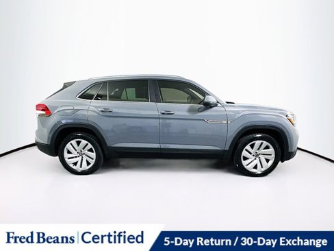 Used 2022 Volkswagen Atlas Cross Sport SE image 9