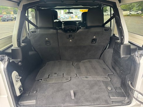 Used 2021 Jeep Wrangler Unlimited Sahara image 16