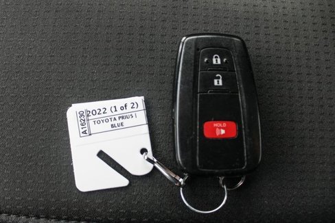 Used 2022 Toyota Prius LE image 34