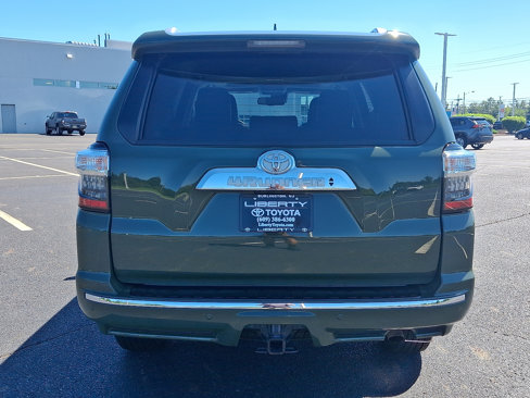 Used 2022 Toyota 4Runner Limited image 5