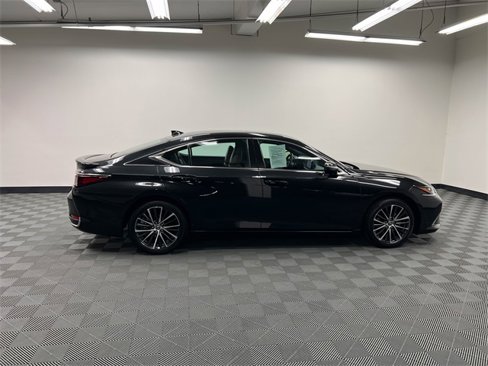 Certified 2024 Lexus ES 300h w/ Premium Package image 4