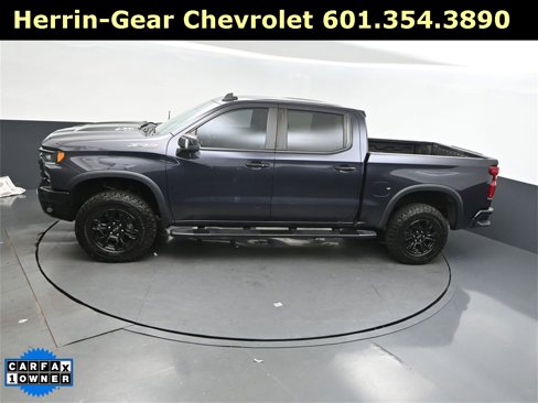Used 2023 Chevrolet Silverado 1500 ZR2 w/ Technology Package image 34