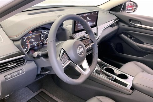 Certified 2024 Nissan Altima 2.5 SR w/ SR Premium Package image 7